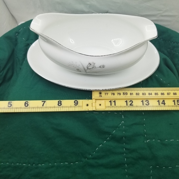 Gravy boat - Picture 2 of 4